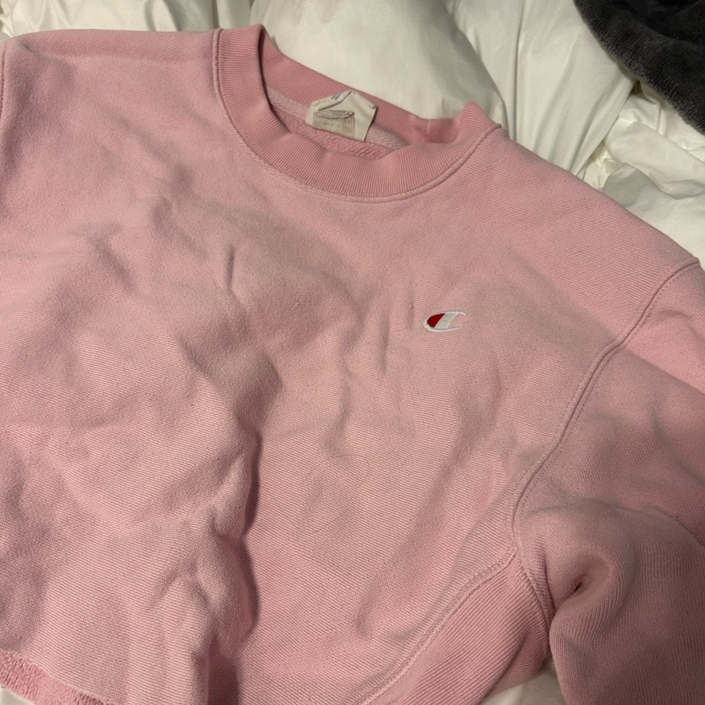 Cute light pink champion cropped sweater